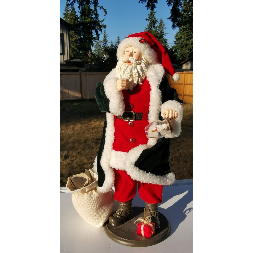 Old world santa collection  1999, with jar lantern, H 14"